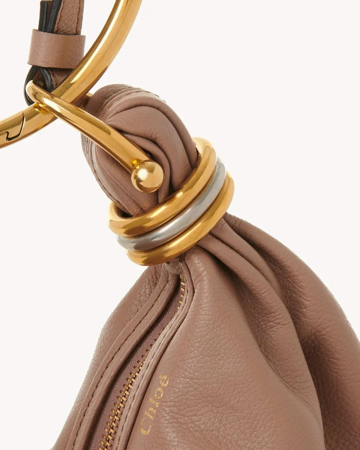 chloe_tassen_4-3.webp Chloe Tassen