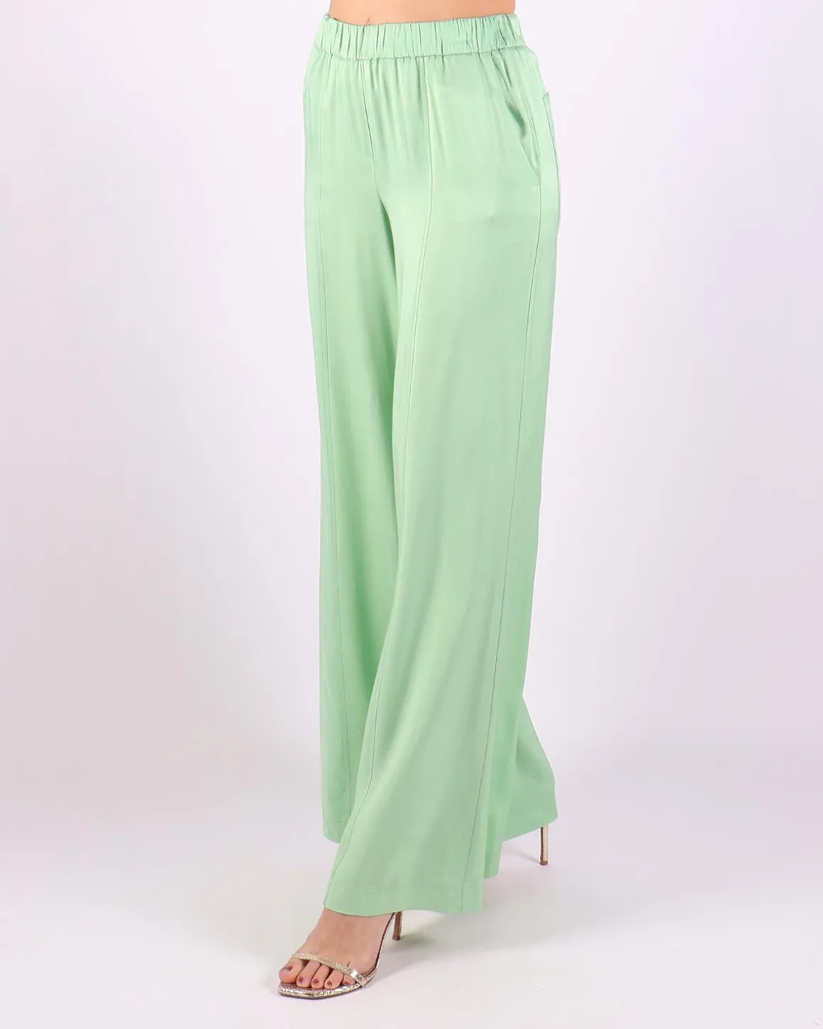 nude_pantalons_2-1.webp Nude Pantalons